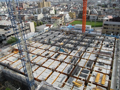 1階立上躯体工事が進捗中